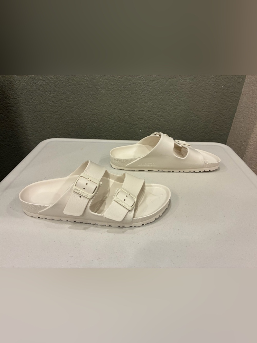 Birkenstock Unisex Arizona EVA Sandal ‘White’ Size EU 40 US L 9 M 7